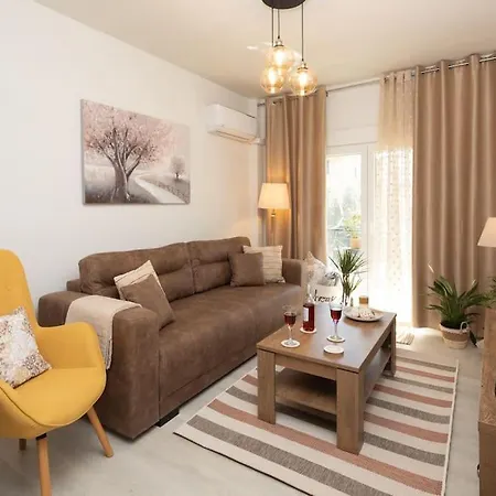 Afrodite's Cosy And Lovely Lejlighed *